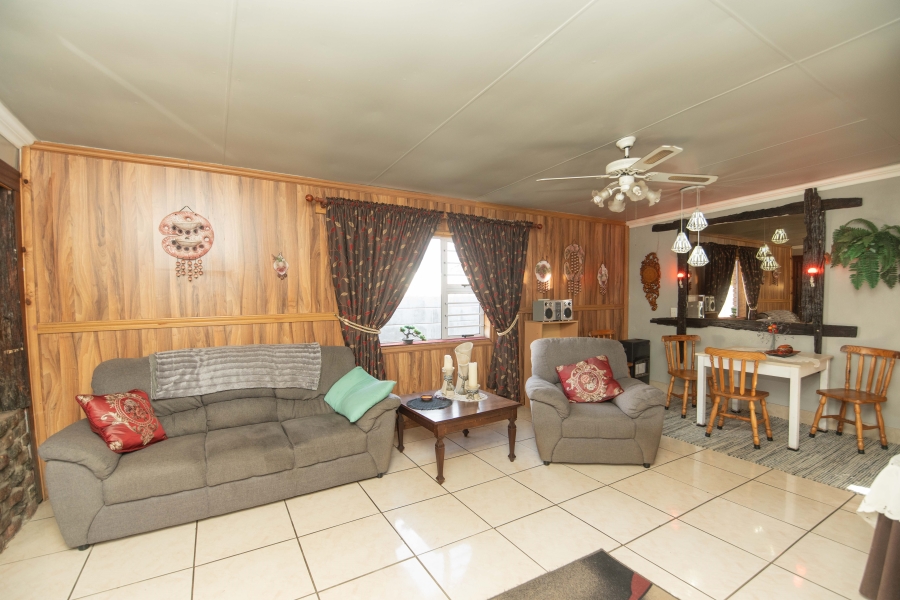 6 Bedroom Property for Sale in Sherwood Eastern Cape